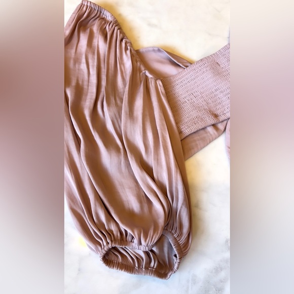 Urban Outfitters Kimchi Blue Pink/Rose Tie Front Silky Top - Picture 9 of 17